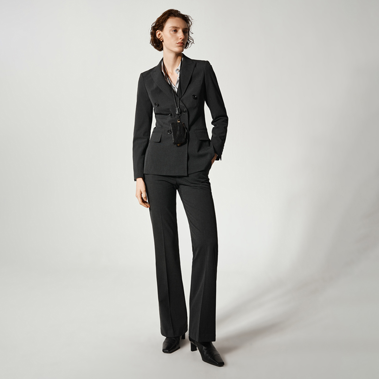 アリンジェントル レディース パンツスーツ 2ピースセット  - Double Breasted Blazer のレビューと価格