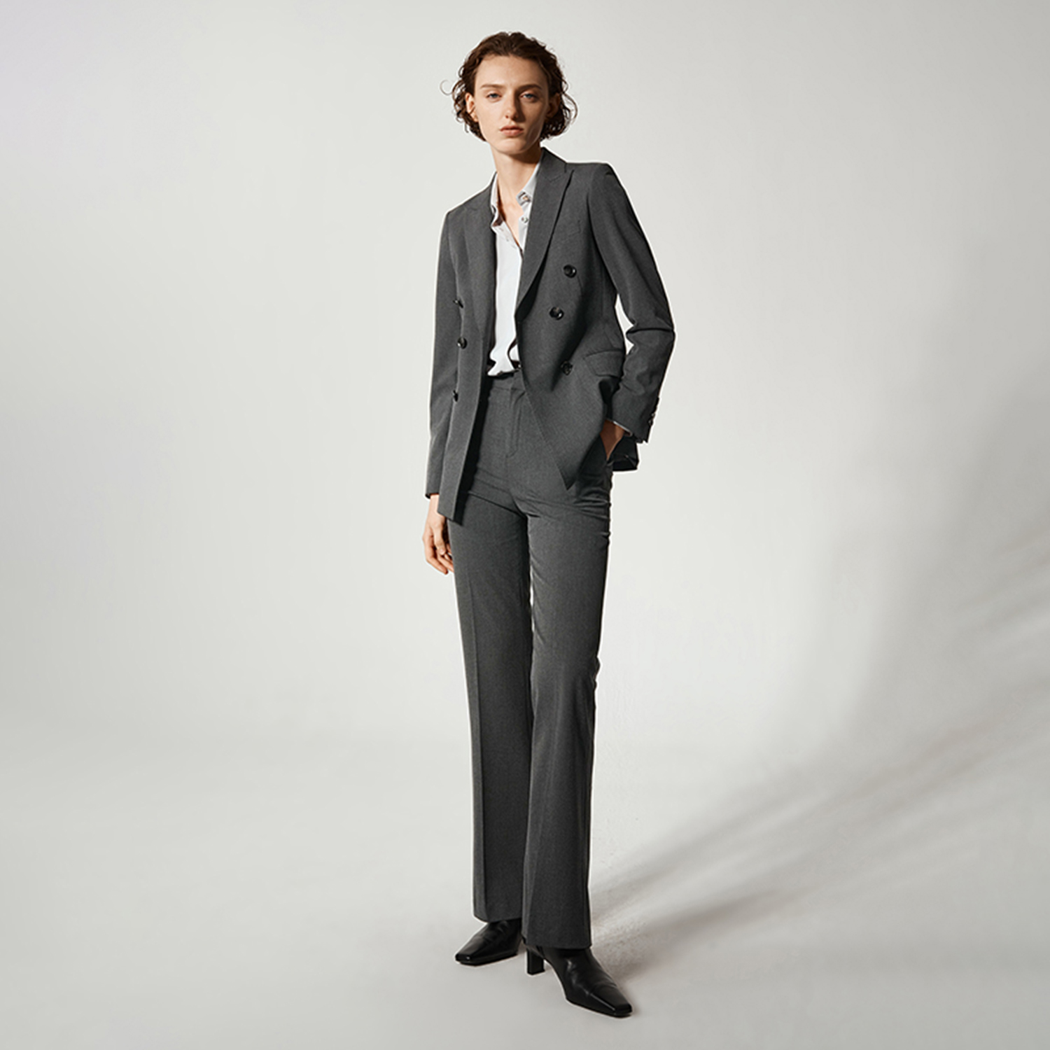 アリンジェントル レディース パンツスーツ 2ピースセット  - Double Breasted Blazer のレビューと価格