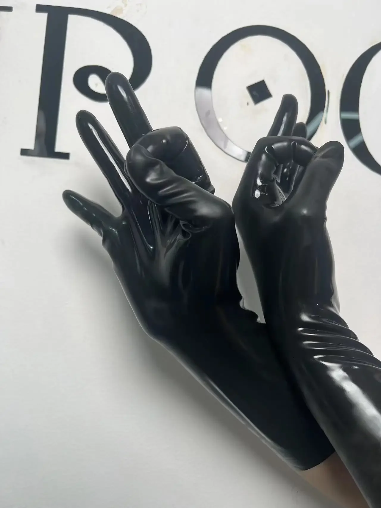 ラテックスフェチ男手袋 ゴムフード sexycosplay  - Formal Wear Gloves Men のレビューと価格