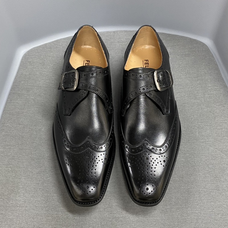 メンズカジュアルシューズ彫刻革シングルシューズファッション中 - Men Formal Party Wear Outfit のレビューと価格